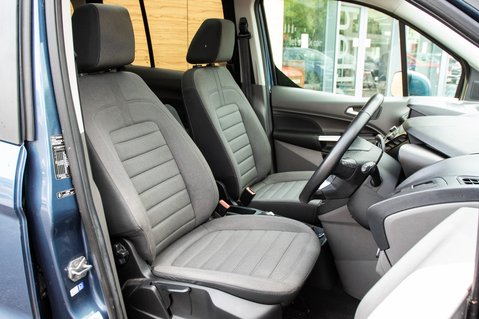 Ford Grand Tourneo Connect TITANIUM TDCI 27
