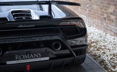Lamborghini Huracan LP640-4 Performante 20