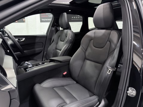 Volvo XC60 B5 ULTRA BLACK EDITION AWD 56