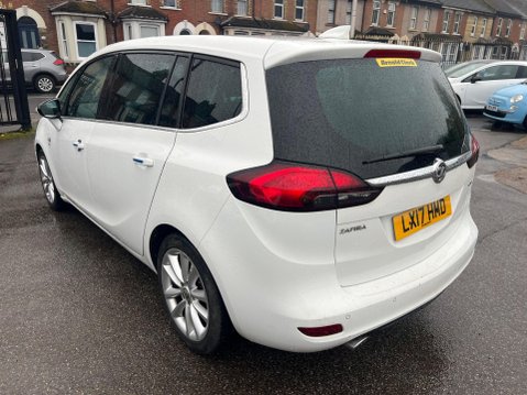 Vauxhall Zafira 2.0 CDTi Elite Nav Auto Euro 6 5dr 4