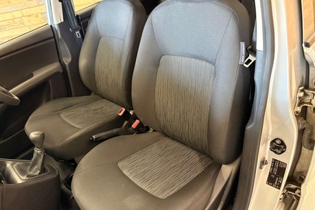 Hyundai i10 1.2 Classic Hatchback 5dr Petrol Manual Euro 5 (85 bhp) 28