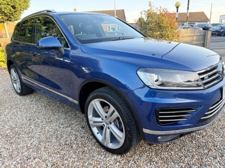 Volkswagen Touareg 3.0 TDI V6 BlueMotion Tech R-Line Plus Tiptronic 4WD Euro 6 (s/s) 5dr 9