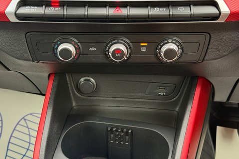 Audi Q2 TFSI SPORT - ELECTRIC TAILGATE - APPLE CARPLAY -CRUISE CONTROL 42