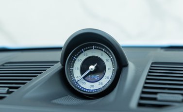 Porsche 911 Targa 4 GTS (992) 21