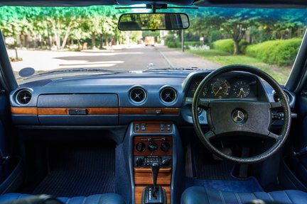 Mercedes-Benz C Class 230 TE 15