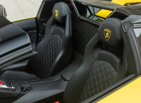 Lamborghini Aventador LP 700-4 ROADSTER 37