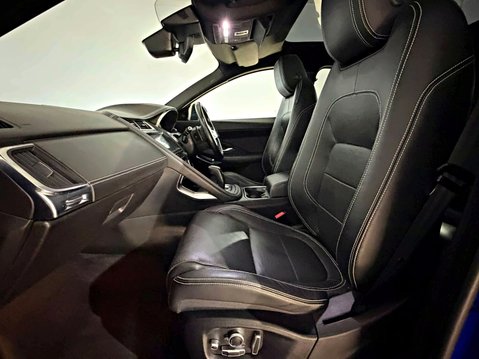 Jaguar E-Pace E-PACE R-DYNAMIC HSE 17