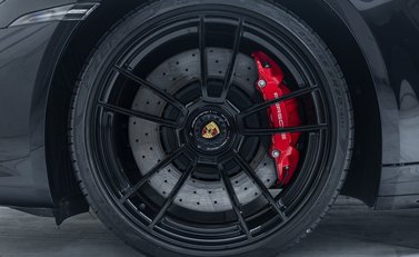 Porsche 911 Targa 4 GTS (992) 16