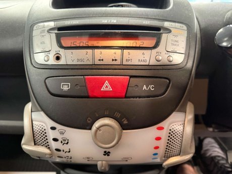 Citroen C1 1.0i VTR Euro 5 3dr 17