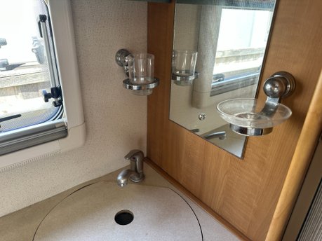 Auto-Trail Cheyenne 632 SE 4 BERTH FIAT DUCATO 2.8 TD LWB CHASSIS 20