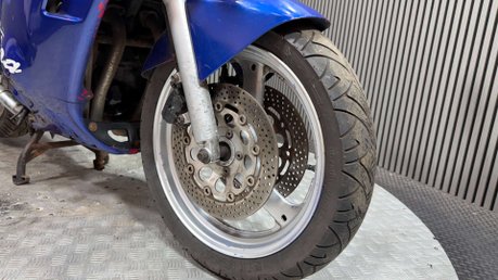 Suzuki GSX GSXF 600 1994 ONLY 26K RUNNING PROJECT CLASSIC BIKE 600CC 16