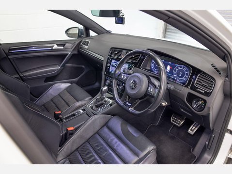 Volkswagen Golf 2.0 TSI R DSG 4Motion Euro 6 (s/s) 5dr 11