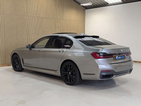 BMW 7 Series 4.4 750i M Sport xDrive Auto 4WD 4dr 20