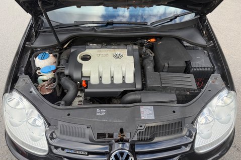 Volkswagen Golf BLUEMOTION MATCH TDI -DEMO +1 OWNER -19 SERVICES -£35 ROAD TAX -SUNROOF 51
