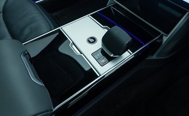 Land Rover Range Rover D350 AUTOBIOGRAPHY LWB 26