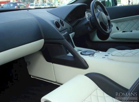 Lamborghini Murcielago LP640 8