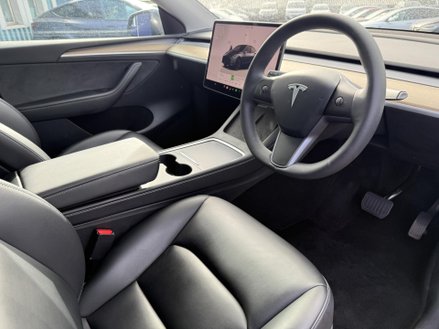 Tesla Model Y (Dual Motor) Long Range SUV 5dr Electric Auto 4WDE (384 bhp)