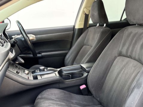 Lexus CT 1.8 CT 200h Advance CVT 5dr 59