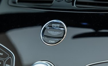 Aston Martin V12 Vantage S Roadster 25