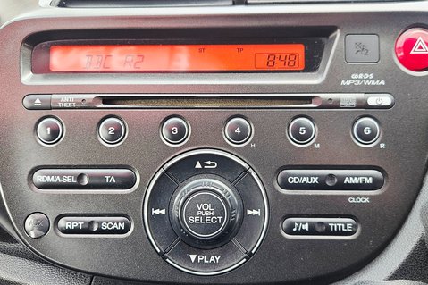 Honda Jazz I-VTEC ES..12 SERVICES LAST ONE @75K .. BEST COLOUR !!.. 1 PREVIOUS KEEPER  22