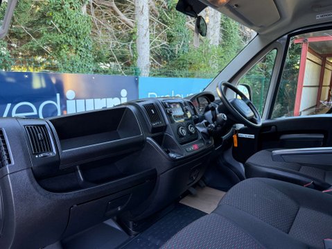 Peugeot Boxer 2.2 435 17seat Non-D1 accessible minibus CanDrive with A/C and Cruise. L3 H 24