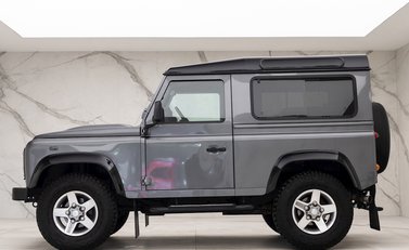 Land Rover Defender 90 Landmark 2