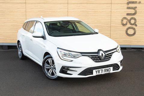 Renault Megane ICONIC E-TECH 1