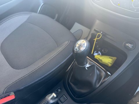 Renault Captur 1.5 dCi ENERGY Dynamique S Nav Euro 6 (s/s) 5dr 23