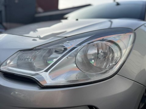 Citroen DS3 1.6 VTi DStyle Plus Euro 5 3dr 28