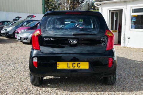 Kia Picanto 2…AUTOMATIC…8 SERVICES! 1 PREVIOUS OWNER..LAST OWNER 9 YEARS.. 9