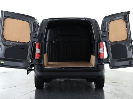 Peugeot Partner Standard 650 1.5 BlueHDi 100 Professional Premium Van 2