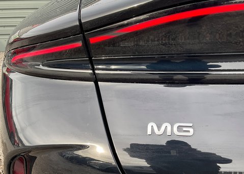 MG IM5 75kWh SINGLE MOTOR 13