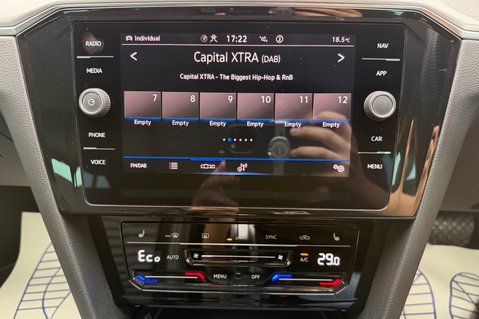 Volkswagen Passat GTE DSG - VAT Q - 1 OWNER - PLUG IN HYBRID - 3 IN STOCK 49