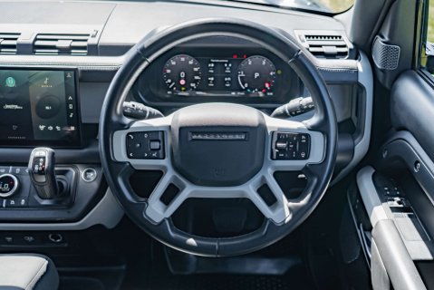 Land Rover Defender 110 Hard Top X-Dynamic HSE 13