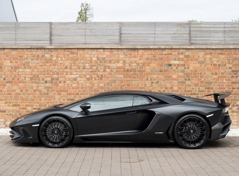 Lamborghini Aventador SV LP 750-4 Coupe 2