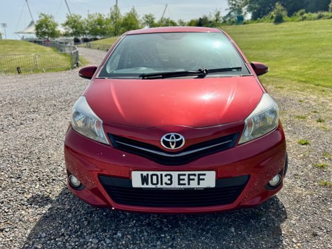 Toyota Yaris VVT-I SR 5