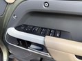 Land Rover Defender HSE MHEV 48