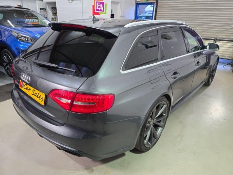 Audi RS4 4.2 FSI V8 S Tronic quattro Euro 5 5dr 2