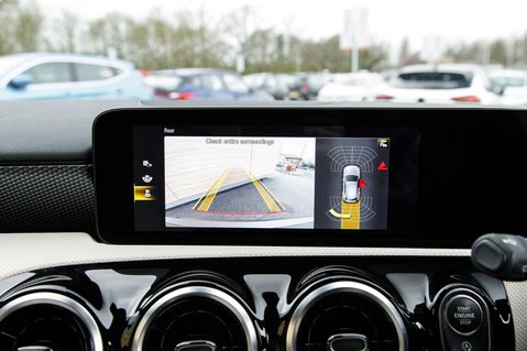 Mercedes-Benz A Class A 180 SPORT EXECUTIVE EDITION 32