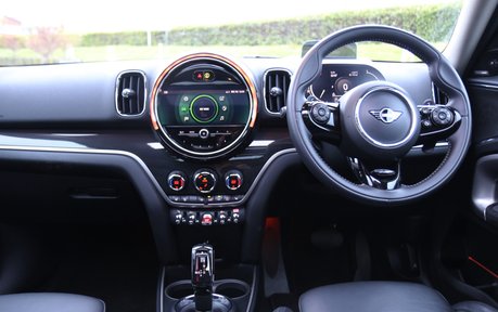 Mini Countryman Cooper S All4 Exclusive - Panoramic Roof, HUD, Harman Kardon and More 11