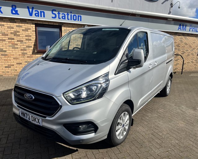 Ford Transit Custom Transit Custom 300 L2 Diesel FWD 2.0 Eco Blue 130ps Low Roof Limited Van