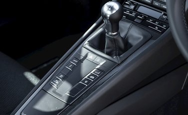 Porsche 911 GT3 Touring 20