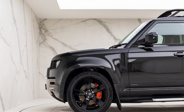 Land Rover Defender 110 P400 X 27