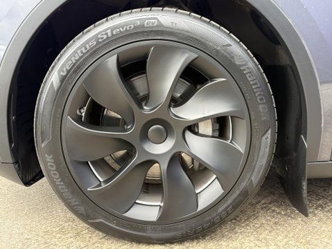 Tesla Model Y (Dual Motor) Long Range SUV 5dr Electric Auto 4WDE (384 bhp) 17
