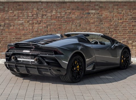 Lamborghini Huracan Spyder LP640-4 EVO 7