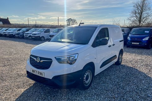 Vauxhall Combo SWB L1H1 Low Roof 2000 Dynamic Air Con EURO 6 NO VAT