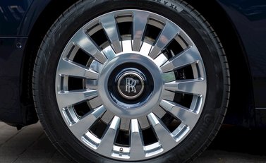 Rolls-Royce Phantom 10