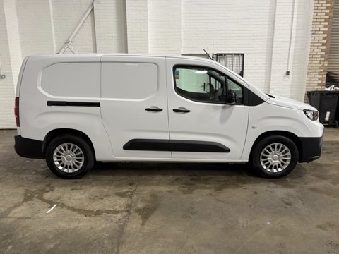 Toyota Proace City L2 ICON 4