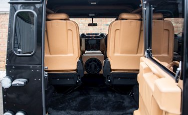 Land Rover Defender 90 XS Bowler 31