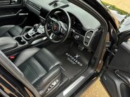 Porsche Cayenne V8 TURBO TIPTRONIC 46